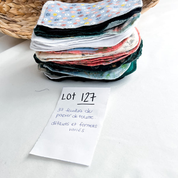 Lot 127 - Défauts - 37 feuilles de papier de toilette